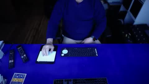 guesswhatigot2 online show from September 12, 8:25 am