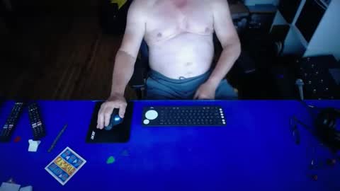 guesswhatigot2 online show from January 15, 9:03 am