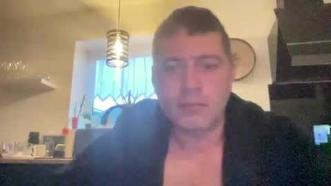 guil0 online show from October 25, 10:34 am