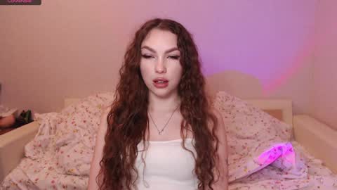 Snapshot of guilty_pleasureee chatting on December 4, 3:43 pm Marta online show from December 4, 3:43 pm