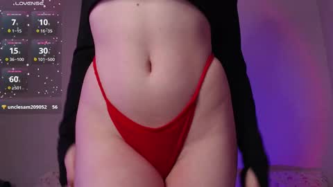 Snapshot of guilty_pleasureee chatting on February 18, 7:09 pm Marta online show from February 18, 7:09 pm
