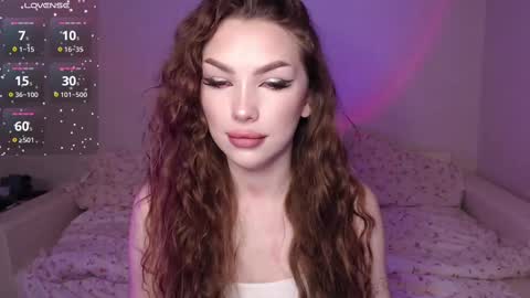Snapshot of guilty_pleasureee chatting on February 23, 7:28 pm Marta online show from February 23, 7:28 pm
