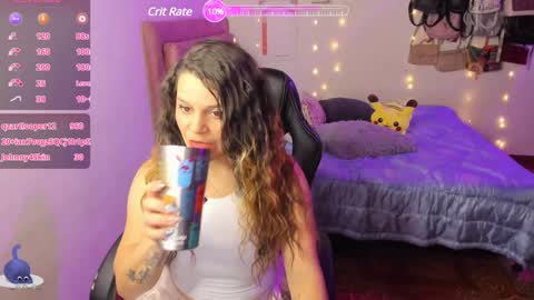 Snapshot of guinivere_blake chatting on February 2, 12:02 pm Hello Im Julieta Im 25 years old welcome to my room have fun and be happy. online show from February 2, 12:02 pm