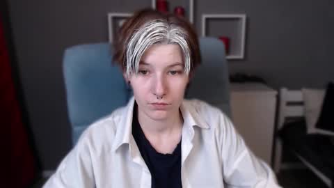 guitarandangell online show from November 17, 4:07 am