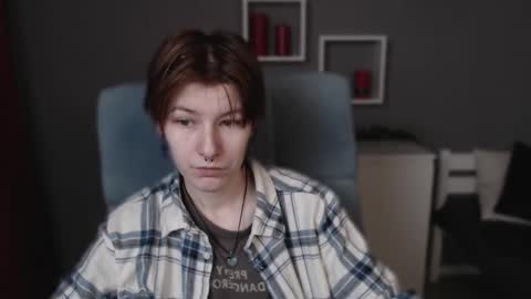 guitarandangell online show from November 28, 8:06 am