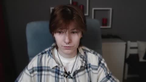 guitarandangell online show from December 4, 8:12 am