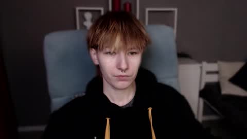 guitarandangell online show from February 25, 11:09 am