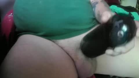 Snapshot of guitarmam7734 chatting on October 1, 2:23 pm tommy online show from October 1, 2:23 pm