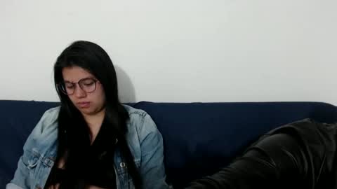 Snapshot of gumball_room chatting on November 8, 6:40 pm Vane blonde and Hazell black hair online show from November 8, 6:40 pm