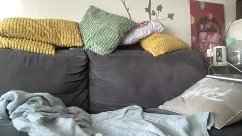 gummicasual online show from June 25, 7:13 am