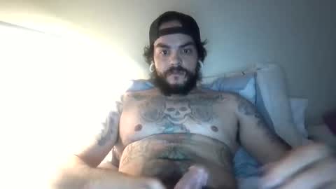 Snapshot of gunnerkills22 chatting on December 17, 1:50 pm gunnerkills22 online show from December 17, 1:50 pm