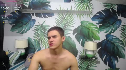 Snapshot of gurvinderr chatting on January 19, 11:12 am Hushaima Gur online show from January 19, 11:12 am