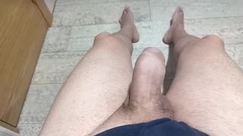 gusiion_ online show from August 3, 8:13 am