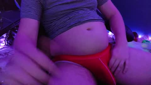 gutlvr online show from December 10, 5:07 am