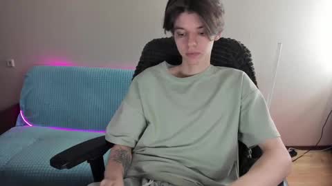 guy_liam1 online show from February 14, 7:17 am