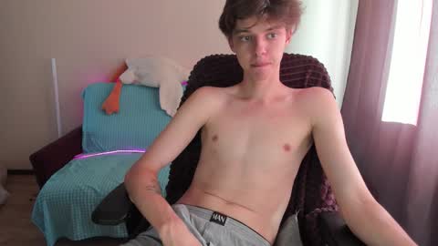 guy_liam1 online show from September 9, 12:48 pm