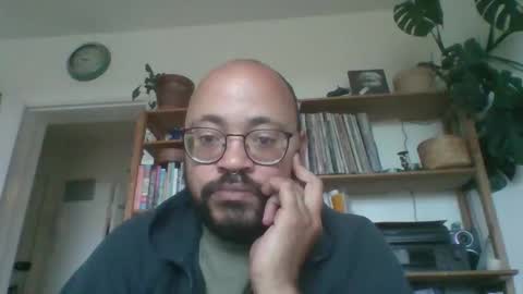 Snapshot of guy_wood15 chatting on October 22, 7:41 am guy_wood15 online show from October 22, 7:41 am