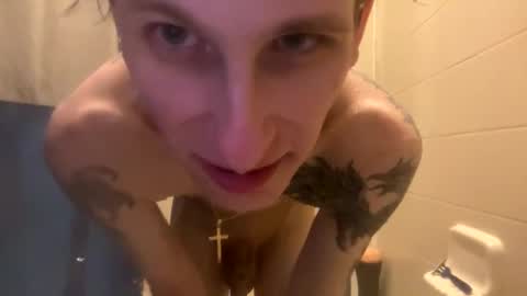 Snapshot of gwapcock chatting on October 8, 1:53 pm GwapCock online show from October 8, 1:53 pm