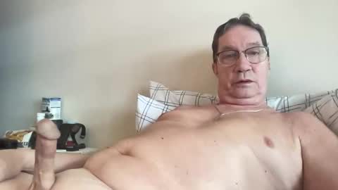 gwashere4u online show from February 1, 2:04 pm