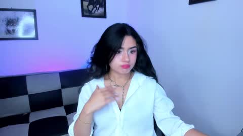 gwenhazel online show from September 9, 3:55 pm