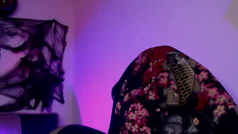 gwenhazel online show from October 23, 11:42 am