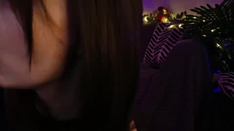 Snapshot of gwenhilton chatting on February 25, 8:58 am gwenhilton online show from February 25, 8:58 am