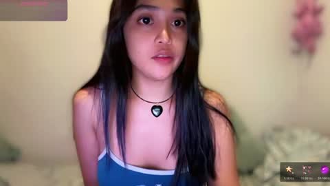 Snapshot of gwynmylove chatting on June 23, 5:22 pm Gwyn online show from June 23, 5:22 pm