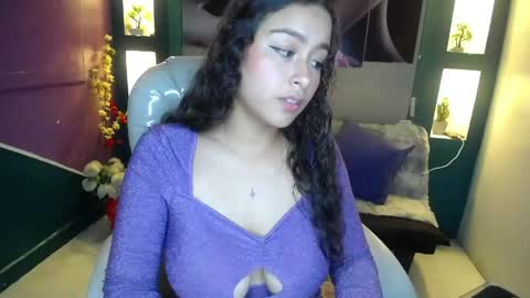 gygy_fox_09 online show from April 14, 5:52 pm