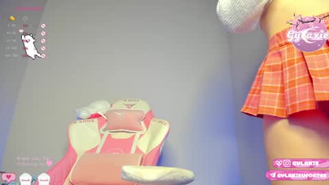   online show from December 2, 12:18 pm