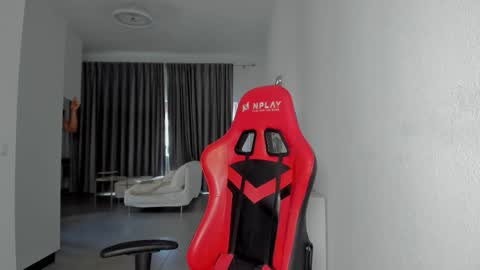 Snapshot of gym_alpha chatting on October 29, 5:04 pm Oliver online show from October 29, 5:04 pm