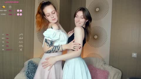 Kelly  Lilly online show from December 9, 10:54 am