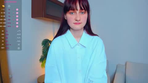 Kelly  Lilly online show from September 26, 7:07 pm