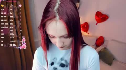 Kelly  Lilly online show from February 18, 6:48 pm