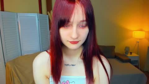 Kelly  Lilly online show from March 14, 7:08 pm