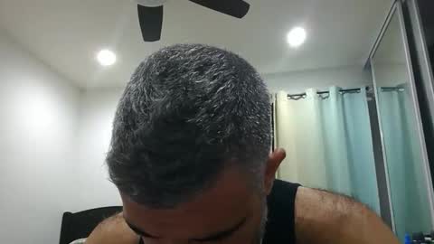 Snapshot of h0nest84 chatting on November 16, 6:46 pm h0nest84 online show from November 16, 6:46 pm