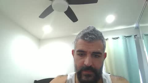 Snapshot of h0nest84 chatting on November 27, 8:11 pm h0nest84 online show from November 27, 8:11 pm