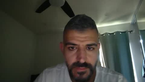 Snapshot of h0nest84 chatting on December 1, 4:56 pm h0nest84 online show from December 1, 4:56 pm