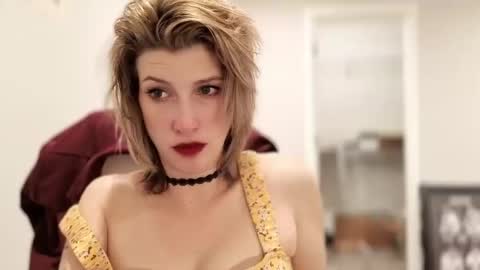 H0twife4Life online show from May 11, 1:33 am