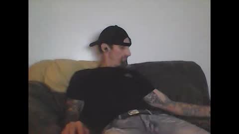 h333th3nz online show from March 24, 11:54 pm