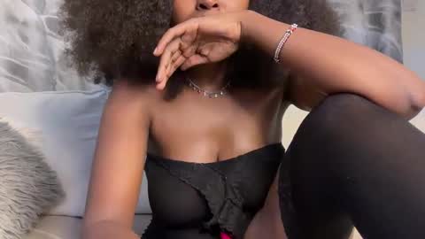 h_o_t_goddess online show from June 6, 7:51 pm