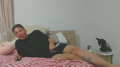 habitual_boy69 online show from February 28, 11:44 am