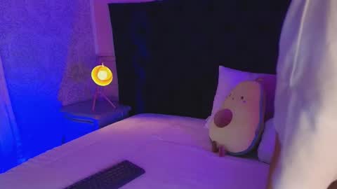 Snapshot of hada_blue_ chatting on May 4, 8:16 pm hada online show from May 4, 8:16 pm