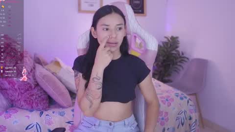 Snapshot of hade_collinss chatting on January 16, 11:37 pm Hade online show from January 16, 11:37 pm