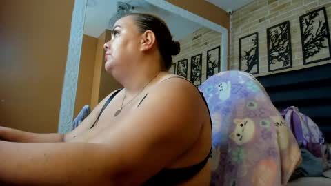 hadelyn_lee online show from April 21, 3:24 am