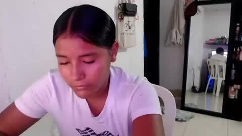 hadesmit1 online show from July 28, 11:58 pm