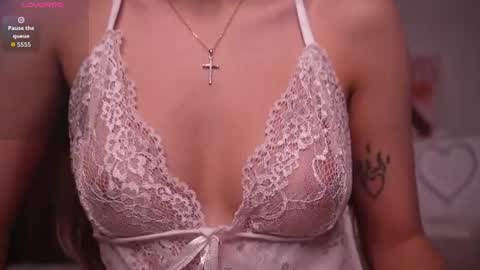 Snapshot of hadleynichols chatting on June 30, 1:06 am Hi Im Rebecca Glad to see you in my room PVT is open online show from June 30, 1:06 am