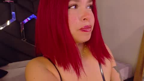 Snapshot of haelycute chatting on November 9, 8:07 pm Haely online show from November 9, 8:07 pm