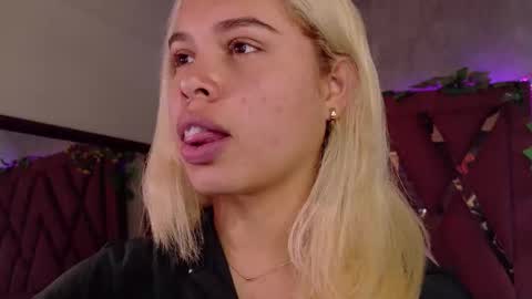 Haely online show from January 13, 11:48 am