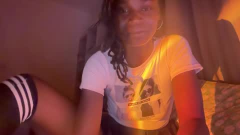 Snapshot of hailey_26 chatting on December 2, 3:29 pm hailey_26 online show from December 2, 3:29 pm