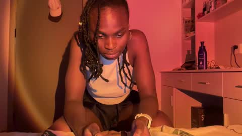 Snapshot of hailey_26 chatting on December 3, 2:04 pm hailey_26 online show from December 3, 2:04 pm